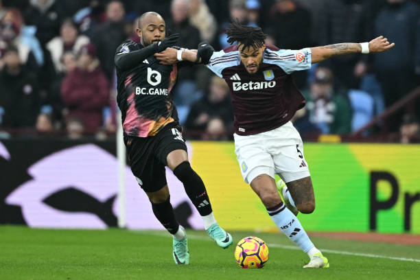 运动员以 运动员以